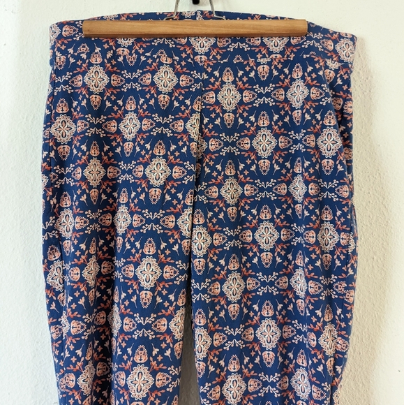 Torrid Medallion Paisley Leggings - Picture 3 of 8